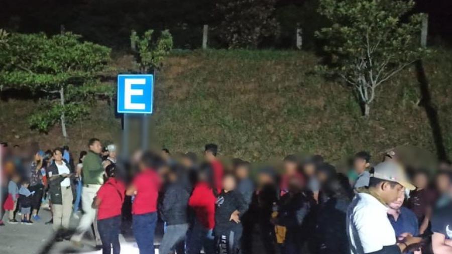 Rescata en Veracruz  el INM a 178 migrantes extranjeros que viajaban en un autobús