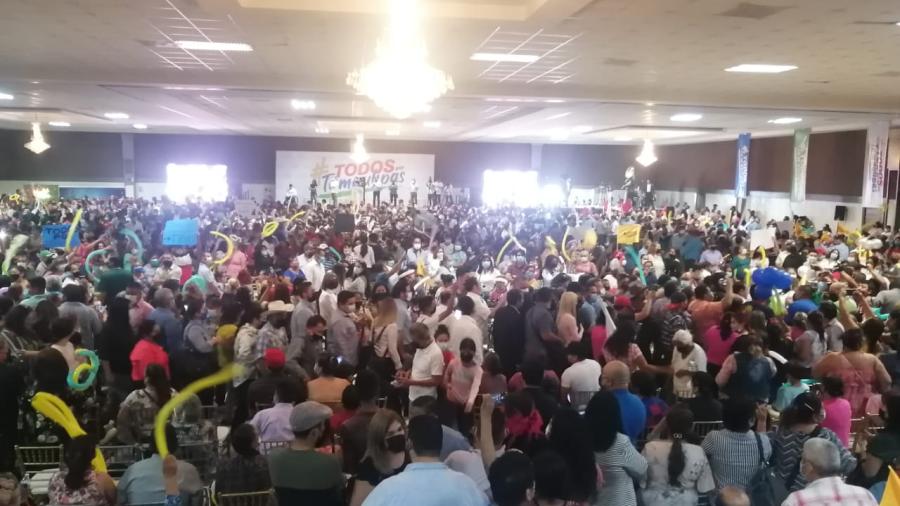 Concentra "El Truco" a miles de personas en Matamoros