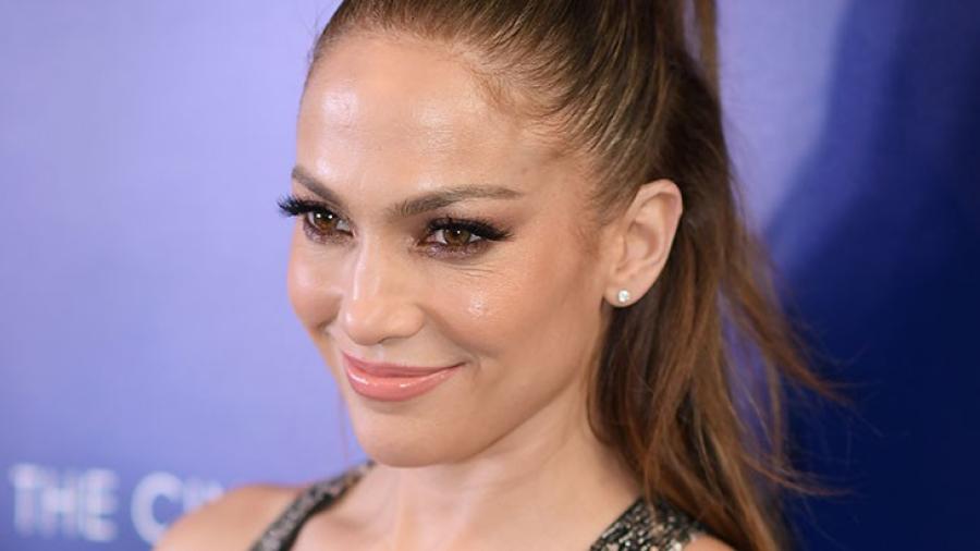 JLo revela haber sufrido acoso por parte de director