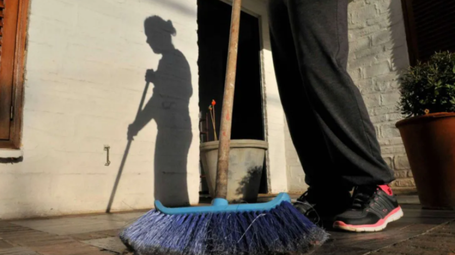 Aprueba Senado reformas para que trabajadoras del hogar se puedan afiliar al IMSS