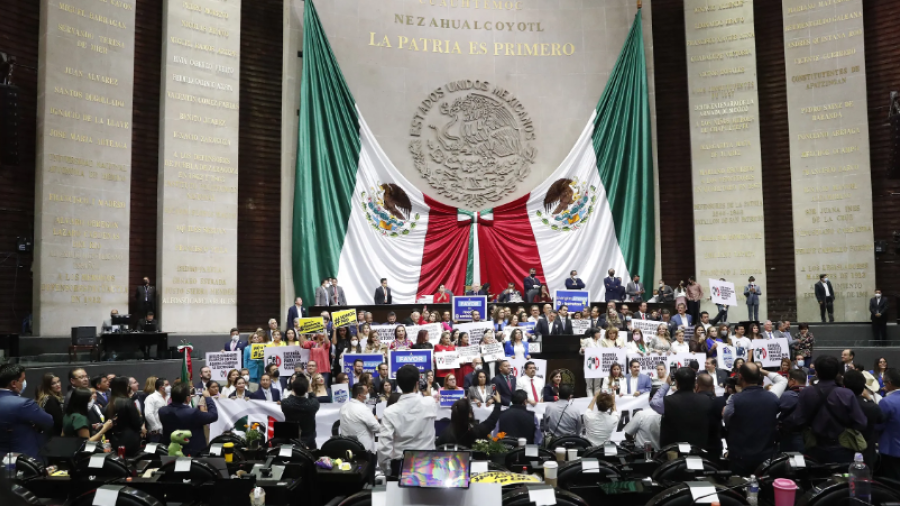 "Un acto de traición a la patria", califica AMLO votación de la Cámara de Diputados sobre Reforma Eléctrica 