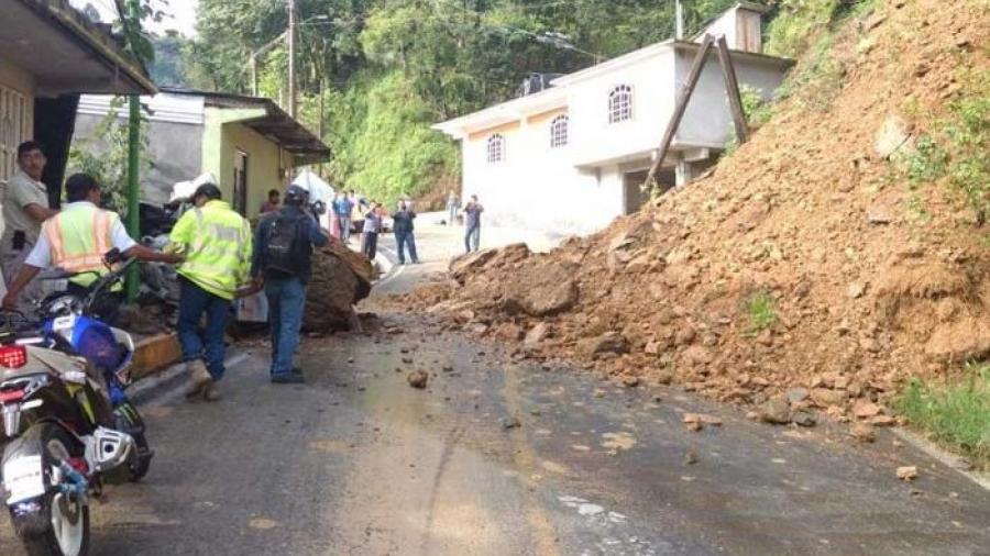 Japón ordena desalojó de 83 mil personas por riesgo de deslaves