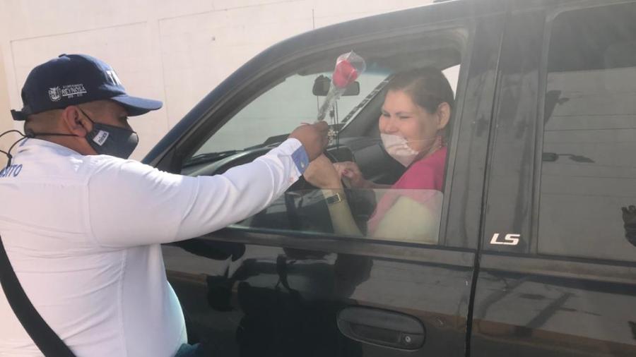 Reconoce Ayuntamiento a Héroes de la Salud con traslado a sus casas y hospitales