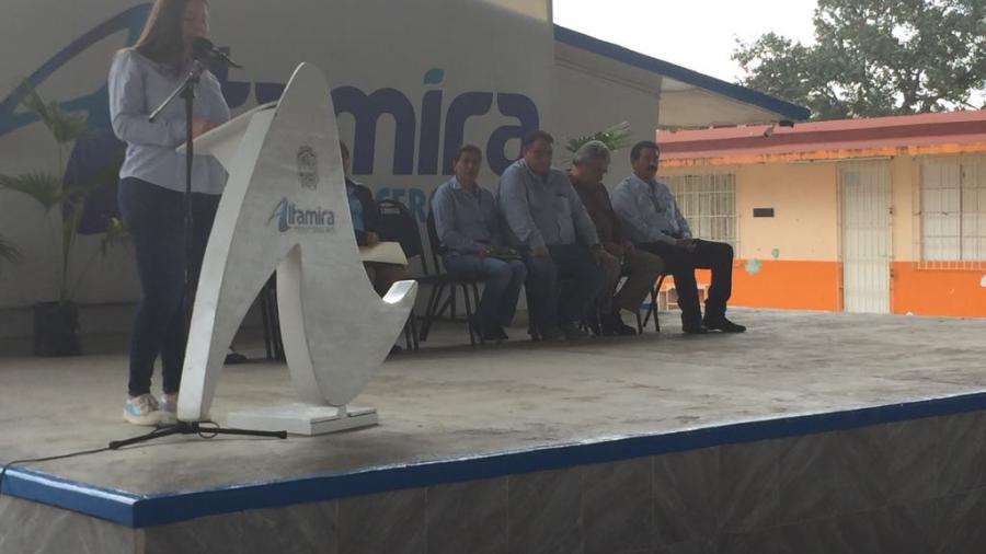 Llevan obras de desarrollo a escuelas primarias