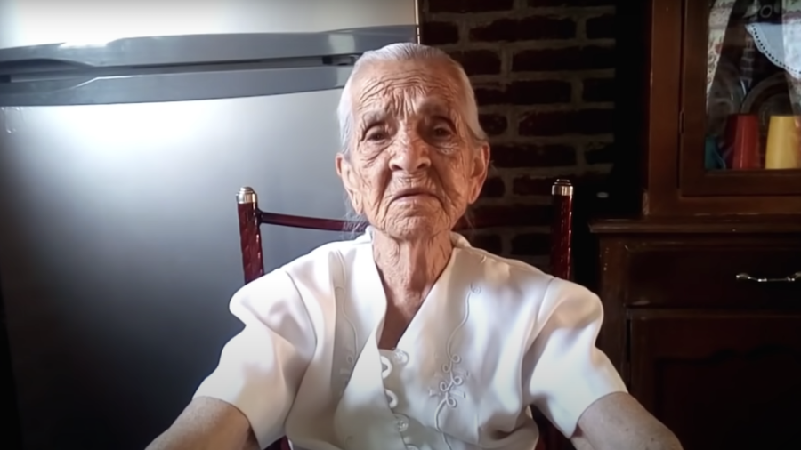 Youtuber de 87 años busca vivir de sus recetas