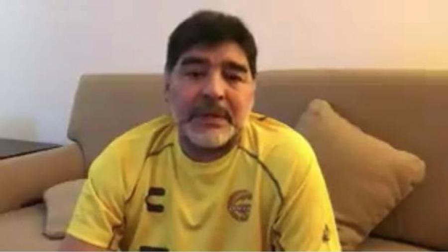 Regalará Maradona balones firmados a quienes ayuden a sinaloenses