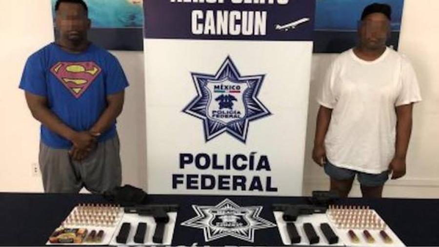 Detienen en Cancún a 2 turistas estadunidenses con armas