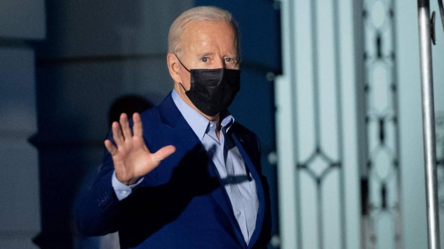 Joe Biden da nuevamente positivo a COVID-19; regresa a aislamiento 