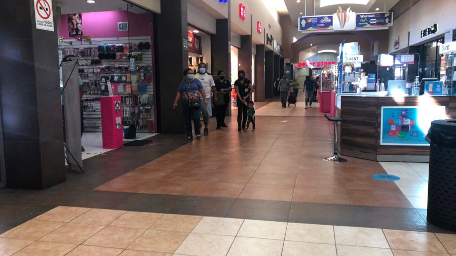 Poca afluencia de personas se registr&oacute; en el primer d&iacute;a del Buen Fin en Nuevo Laredo 