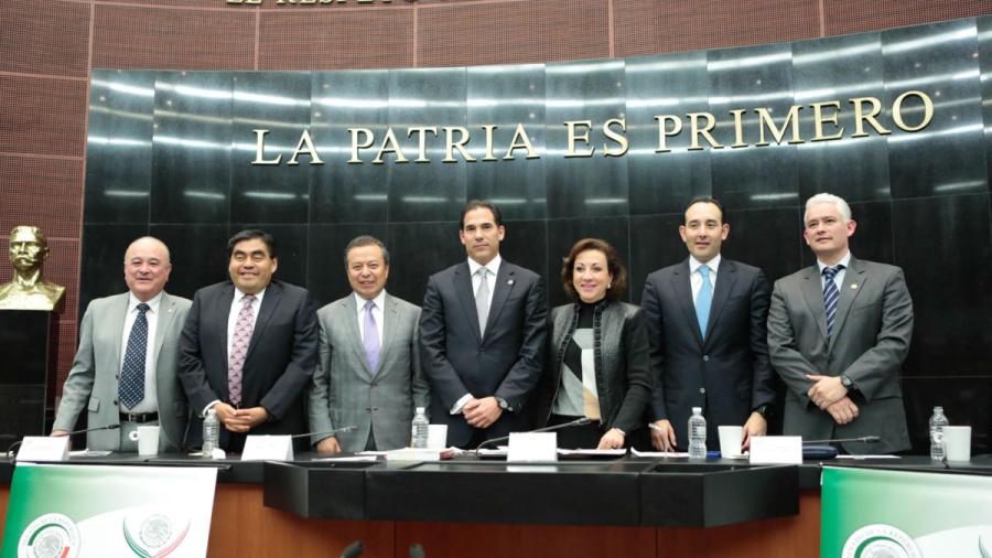 egisladores retoman discusión sobre seguridad interior