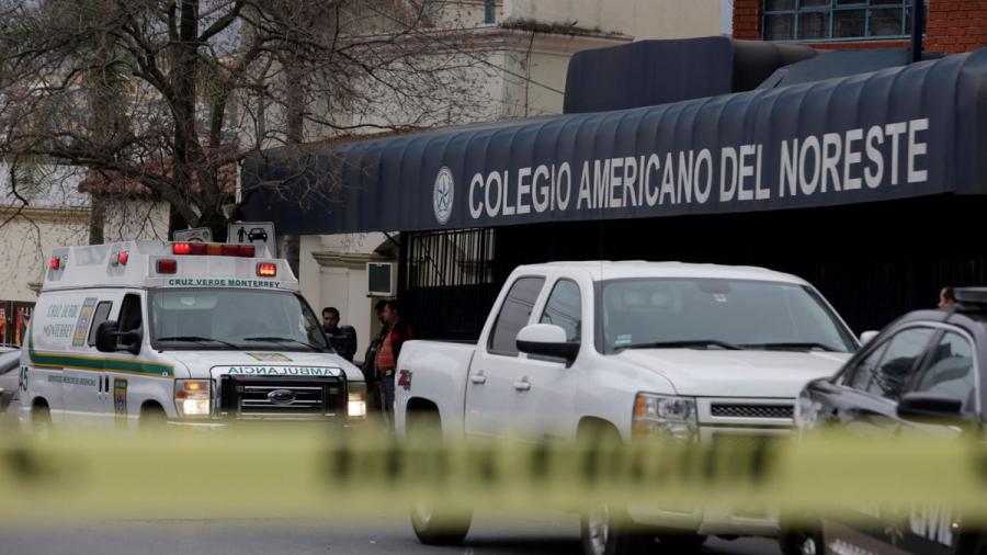Dan de alta a adolescente herido en Colegio de Monterrey