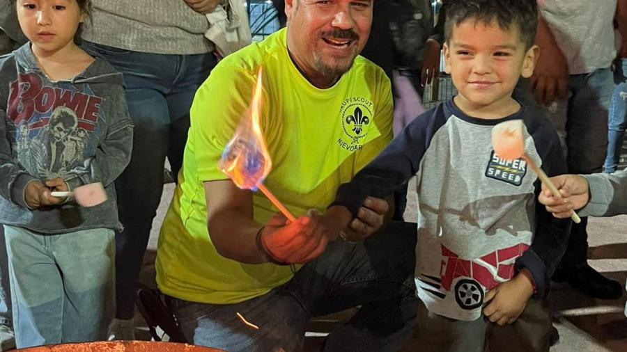 Familias disfrutan una mágica Zoo Lunada en el zoológico de Nuevo Laredo