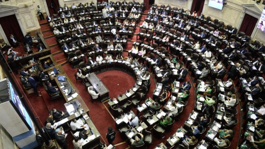 Diputados argentinos aprueban legalización del aborto