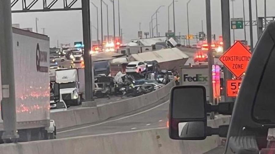 Al menos 5 muertos en accidente múltiple en la Interestatal 35