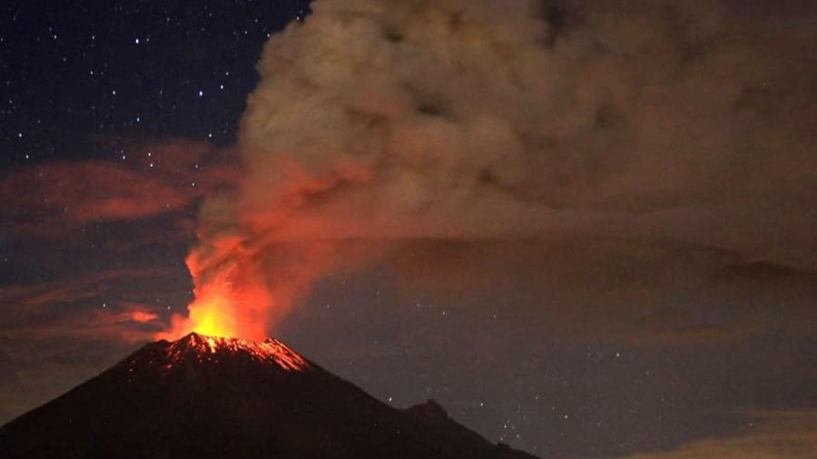 Volcán Popocatépetl registra fuerte explosión
