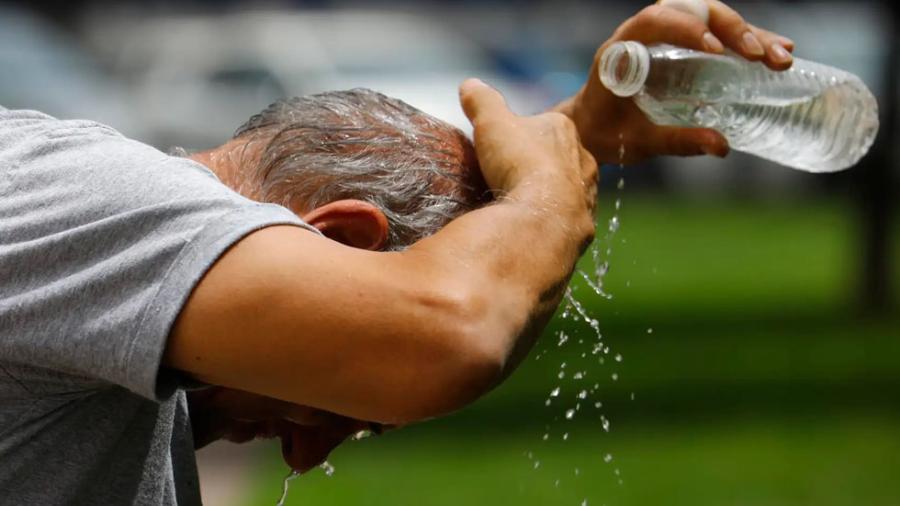 Onda de calor provoca muerte de ocho personas y mantiene hospitalizadas a 49