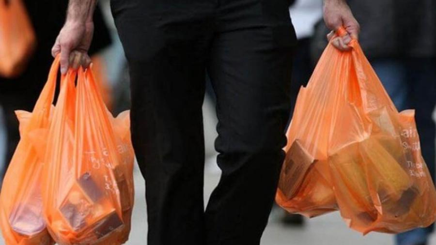 NY prohíbe las bolsas de plástico; es el tercer estado en EUA