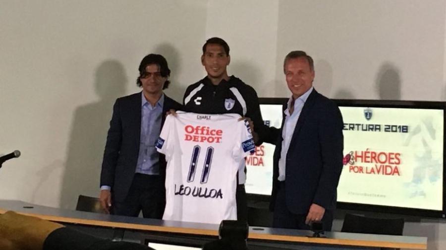 Pachuca presenta a su refuerzo Leonardo Ulloa
