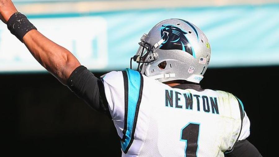 Se recupera mariscal Cam Newton y jugará contra Cuervos en NFL