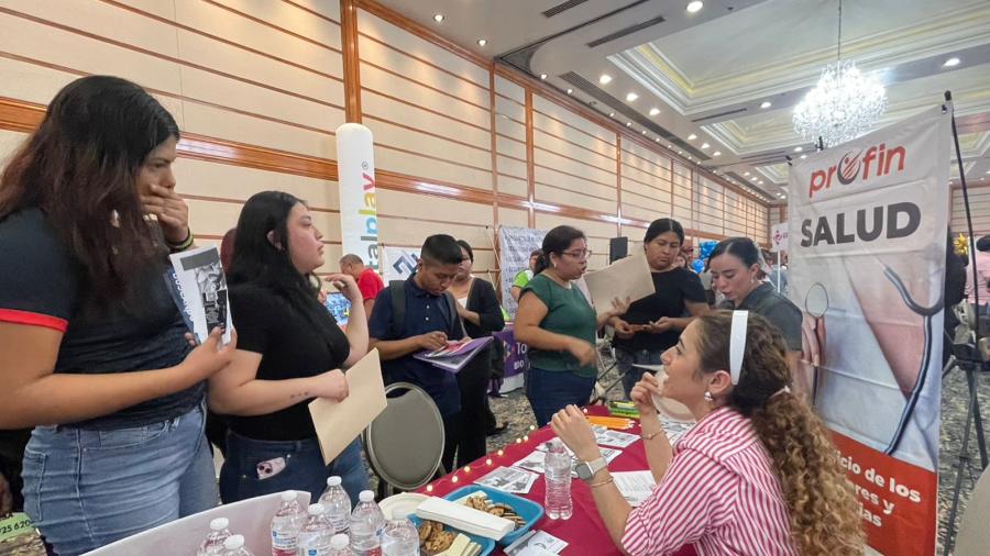 Ofrecen 800 vacantes en Feria del Empleo para Jóvenes