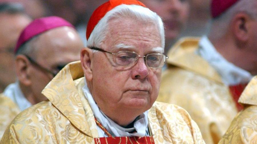 Fallece cardenal acusado de encubrir pederastas en EU
