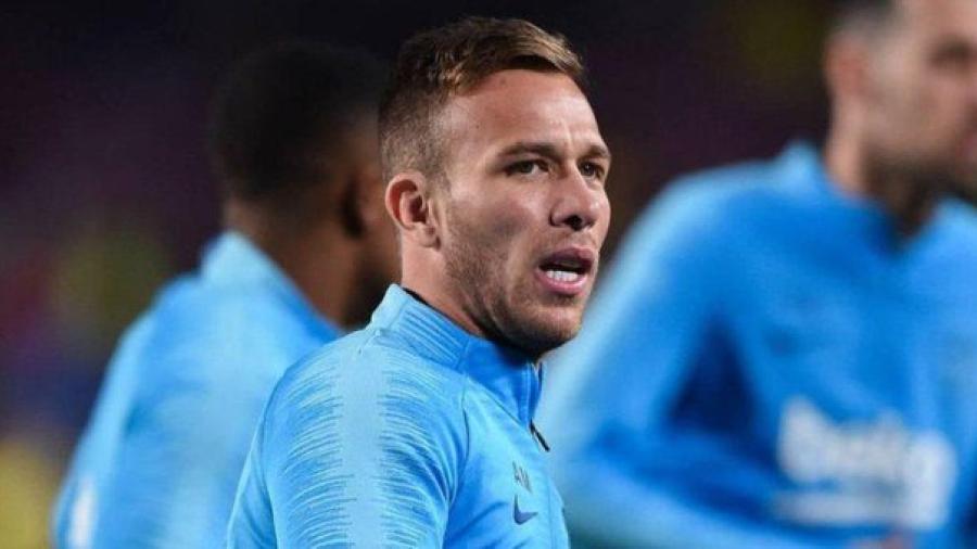 Arthur Melo estrella su auto por manejar alcoholizado 