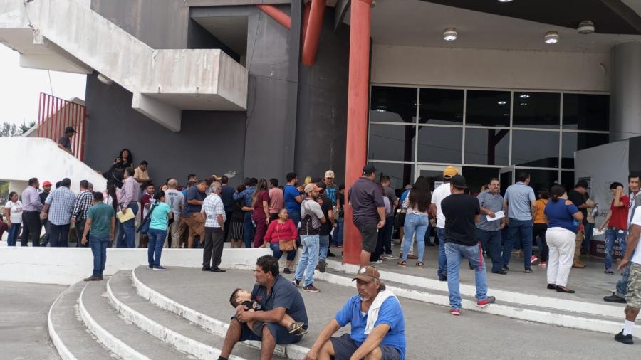 Caos en Repuve Matamoros por caída del sistema