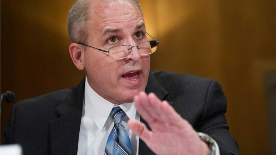 Nombra Donald Trump nuevo jefe del ICE