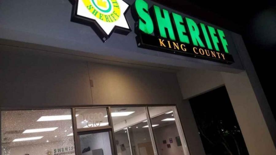 ¿Donas? ¿Dónde? Hombre irrumpe en estación para obsequiar donas