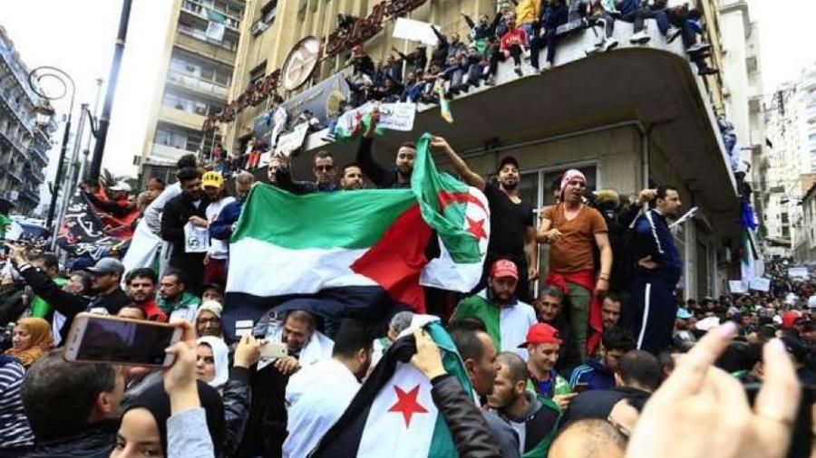 Al menos 75 arrestados tras protestas en Argelia contra presidente