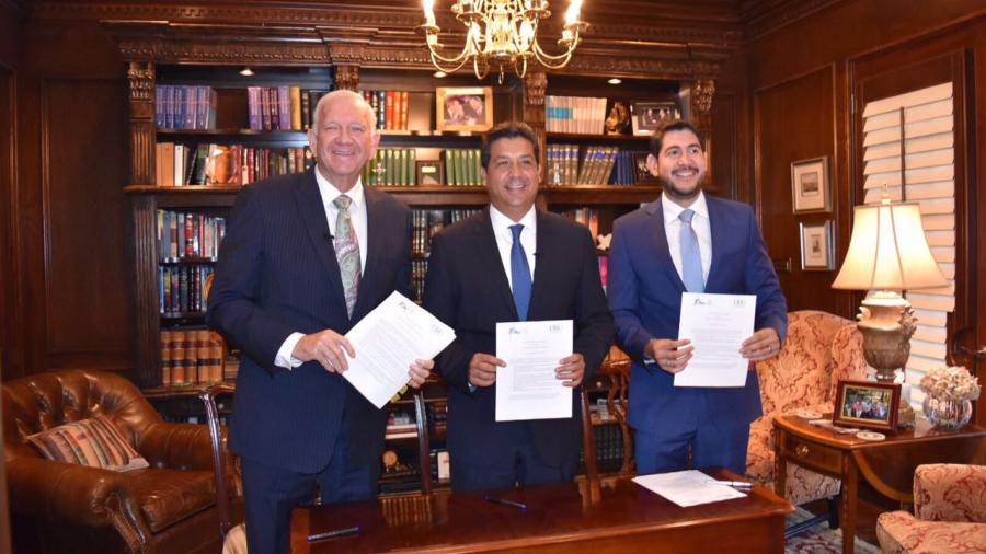 Firman CDV y Dr. Robert B. Sloan acuerdo de intercambio académico