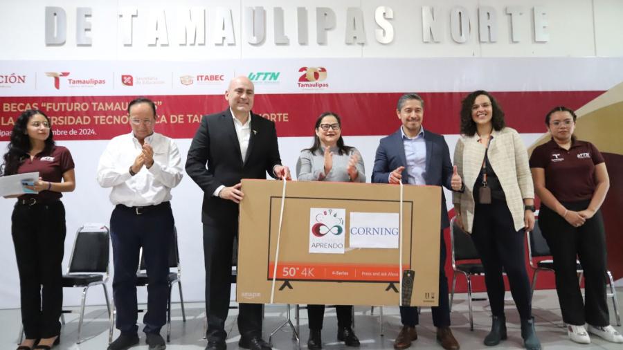 Recibe SET televisiones para equipar telesecundarias rurales
