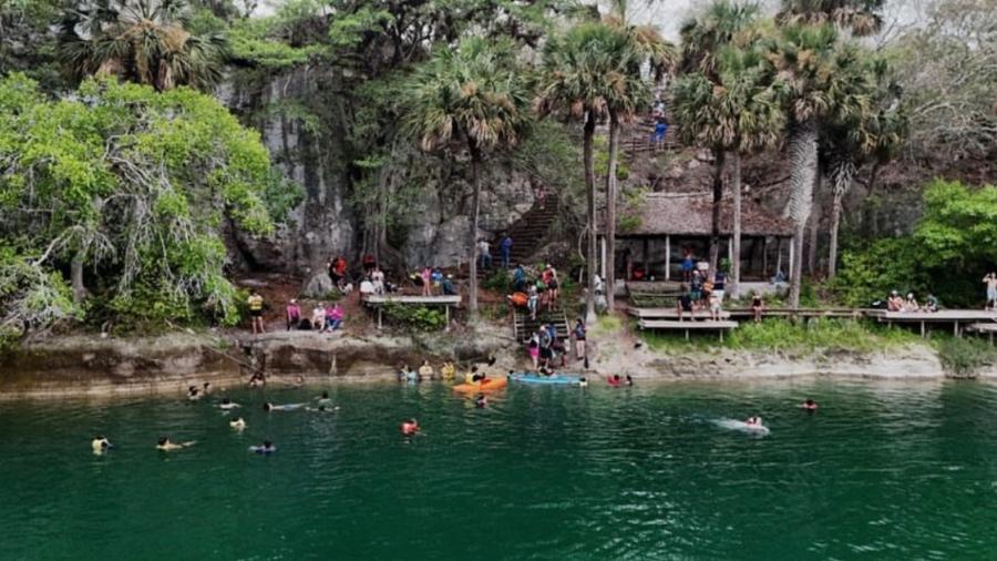 Impacta a visitantes “El Zacatón”, el cenote más profundo del planeta