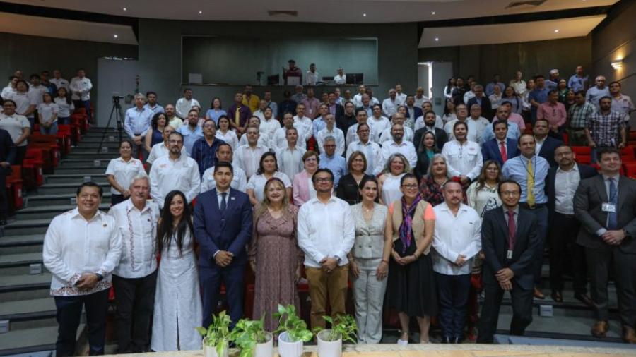 Inaugura SEDENER Foro “Yacimientos de Baja Permeabilidad y Porosidad”