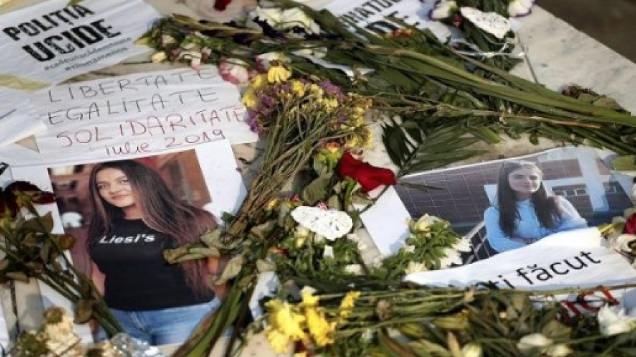 Entre críticas de negligencia dimite ministro del Interior de Rumania