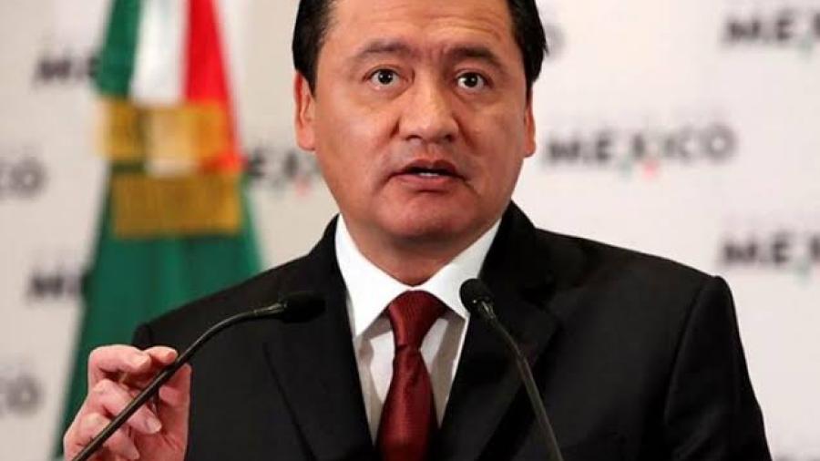 Osorio Chong fuera de bancada del PRI en el Senado 