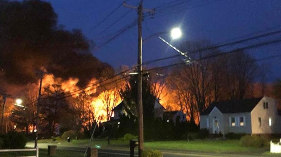 Explosión en Connecticut deja 1 muerto y 9 heridos