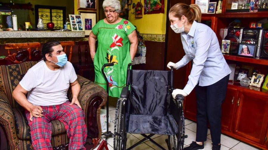 Beneficia DIF Reynosa con más sillas de ruedas