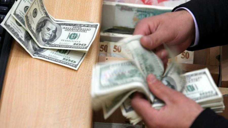 Amanece dólar en 21.30 a la venta
