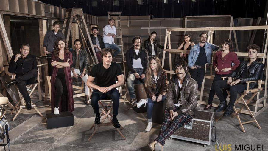 Netflix lanza imagen del elenco de la serie "Luis Miguel"