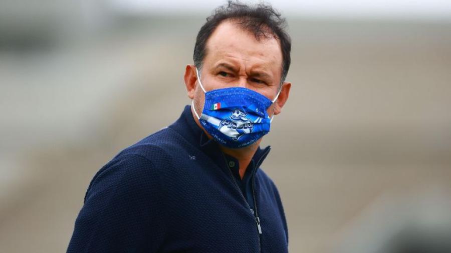 Juan Reynoso deja de ser el DT del Puebla