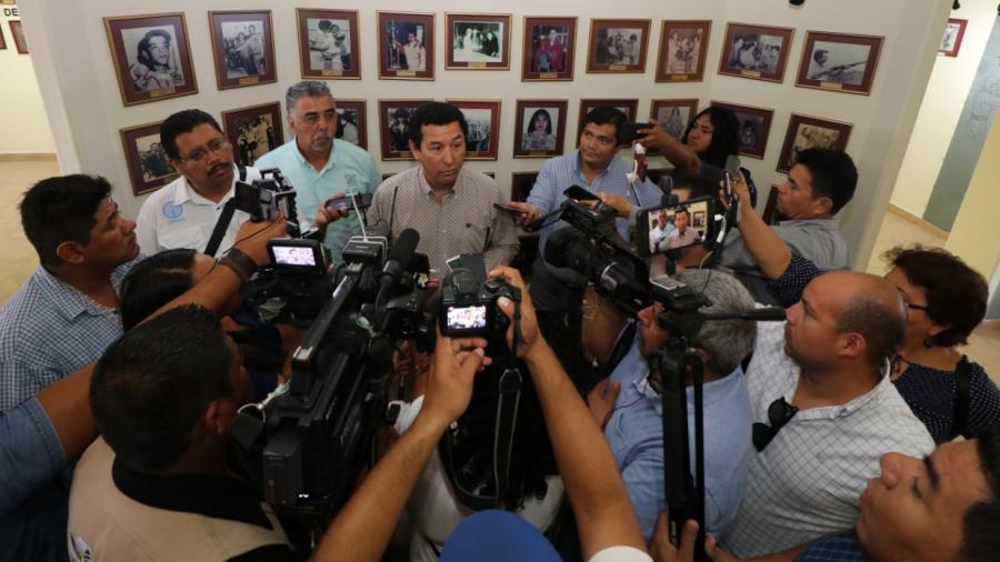 Impulsará Alcalde Mario López proyectos autorizados a Matamoros, en reunión con funcionarios de la SEP