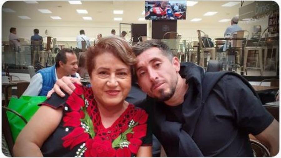 Muere por COVID-19 madre de Héctor Herrera 