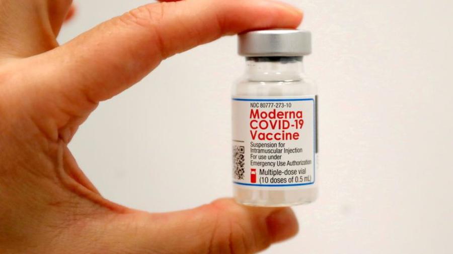 EU donará 3.5 millones de vacunas contra el COVID-19 para inocular a migrantes venezolanos en Colombia