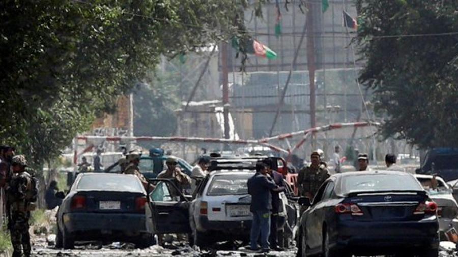 Al menos 10 muertos y 42 heridos tras atentado suicida en Afganistán