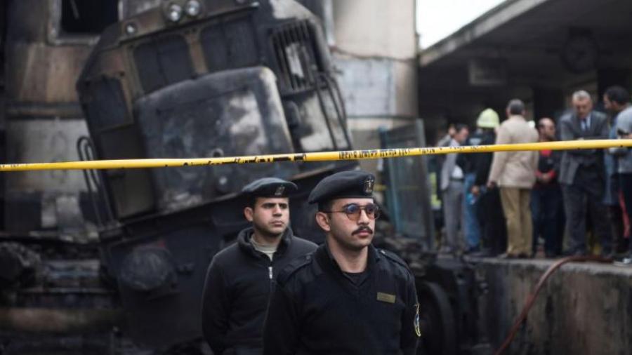 Renuncia ministro de Transporte de Egipto tras accidente de tren