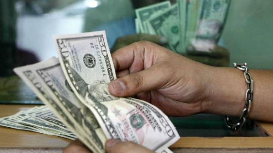D&oacute;lar comienza la semana en 19.00 pesos 