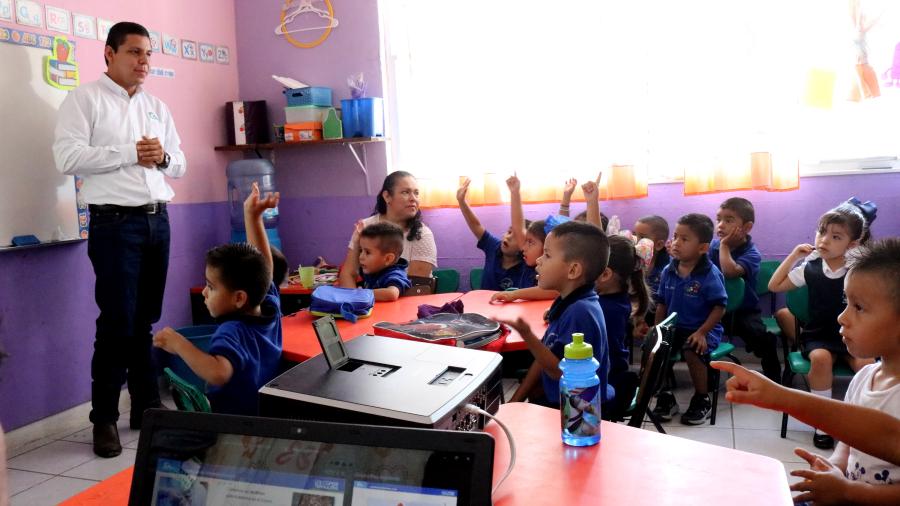 Plática de educación ambiental a niños y niñas imparte gobierno del estado