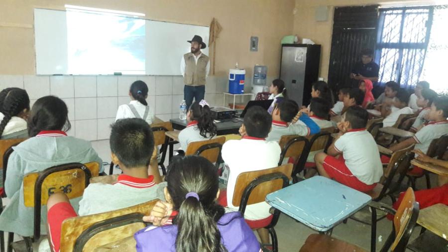 Benefician a escuelas jornadas de educación ambiental