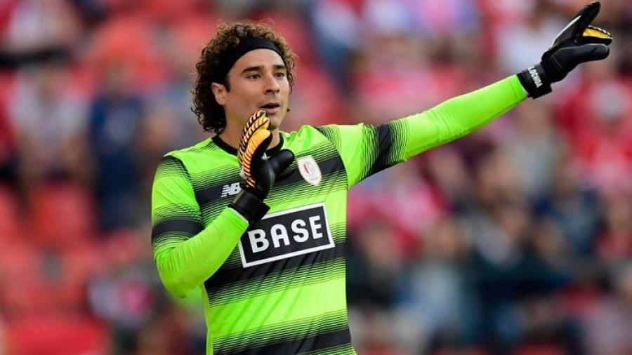 Memo Ochoa festeja 200 partidos en Europa